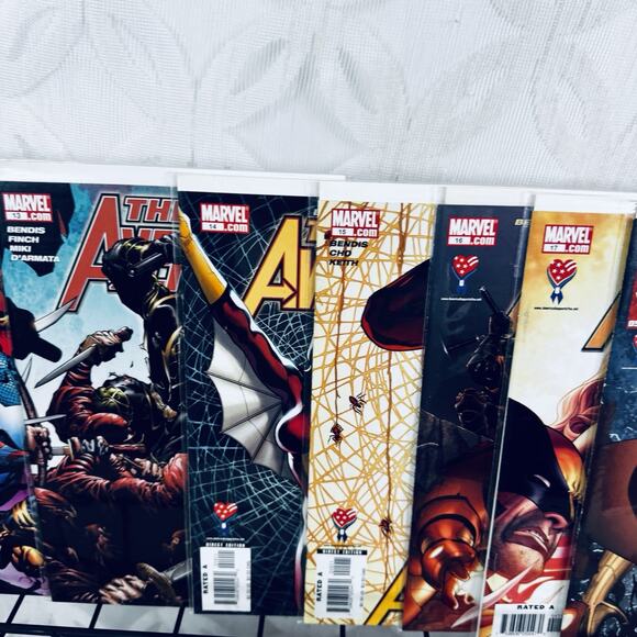 The New Avengers 12-27 Lot Civil War Hawkeye as Ronin - Picture 3 of 7